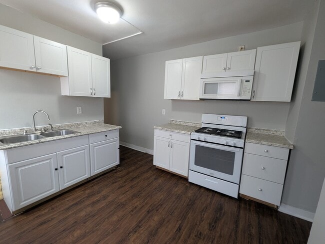 Photo - 188 James St Apartments Unit 3