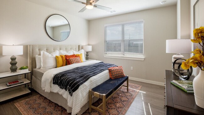 Photo - Love Where You Live – Plus Get 6 Weeks Free! Unit APD