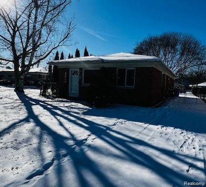 Photo - 5626 Merrick St