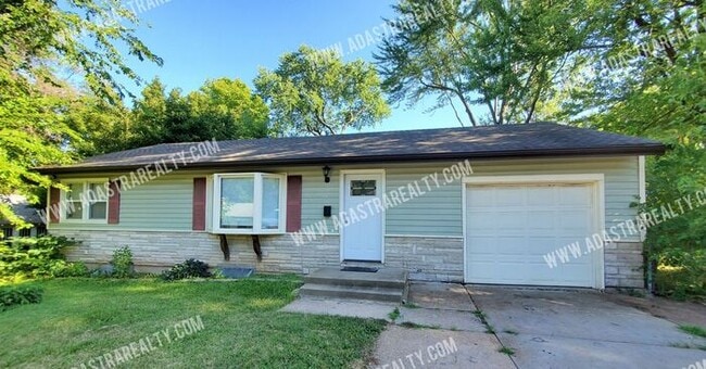 Building Photo - Awesome Location in Waldo-Available NOW!! Rental