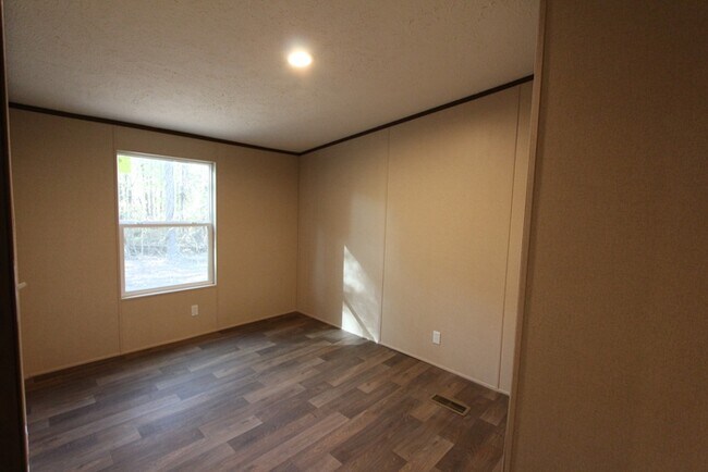 Photo - 3091 Shannon Rd