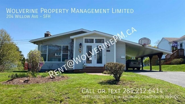 Building Photo - A beautiful home at the top of the hill, across the river from downtown