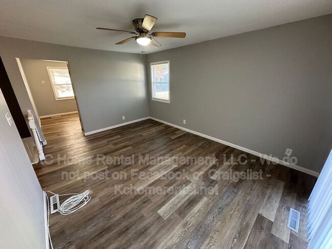 Photo - 10906 W 95th St