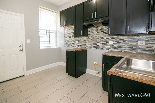 Photo - 6424 S Eberhart Ave Unit 1