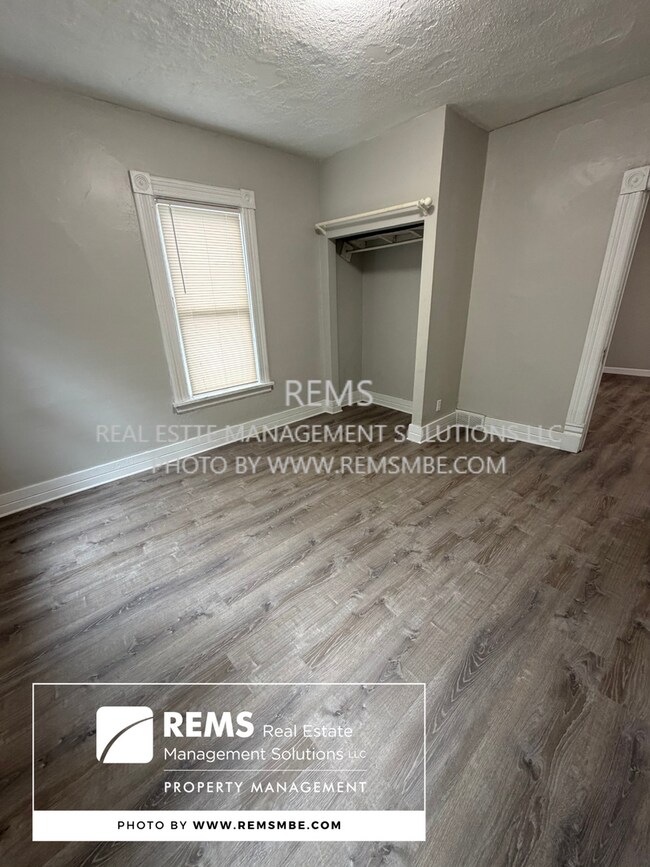 Photo - 947 Williamson St Unidad 1 - Lower