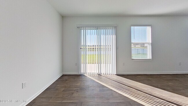 Photo - 12452 Rubber Fig Ter