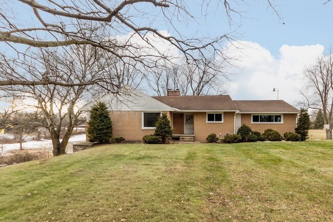 Photo - 18485 Ridge Rd