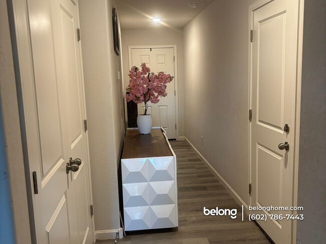 Photo - 470 Reizen Dr