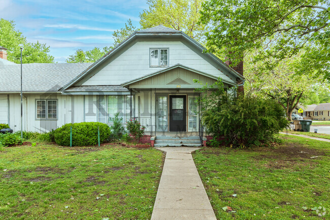 Building Photo - 212 E Main St Rental