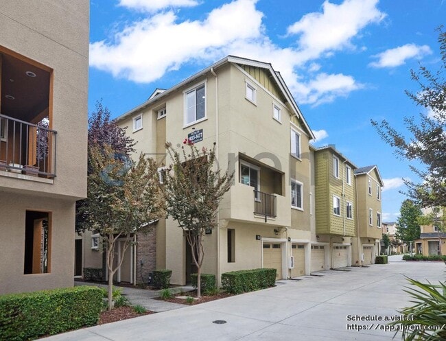 Photo - 1457 Coyote Creek Way