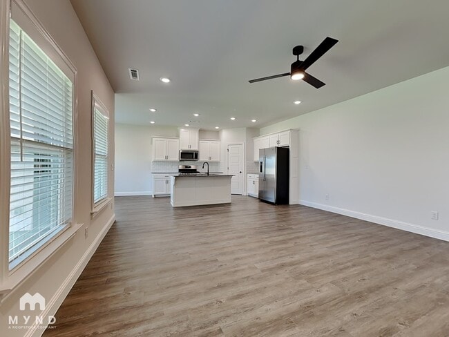 Photo - 1120 Sunshine Ct