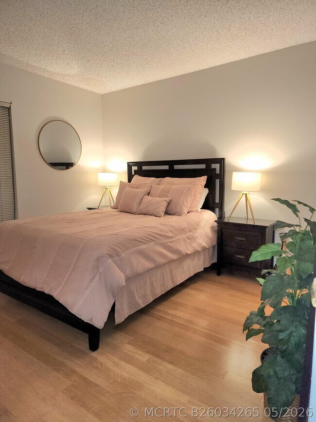 Photo - 285 SE 10th St Unit 8a
