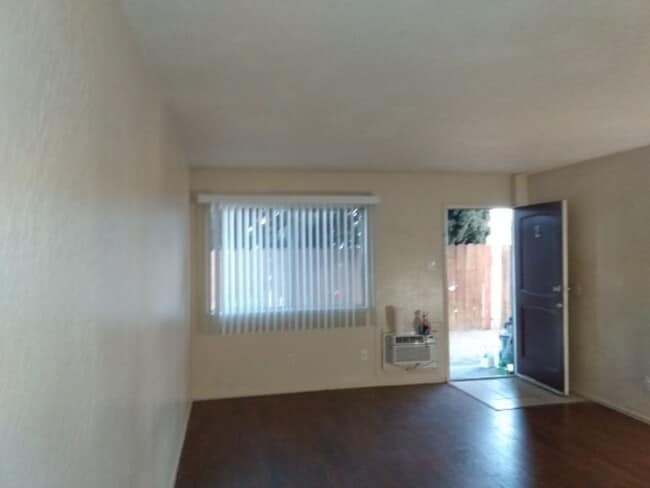 1107 W 4th St Unidad 2
