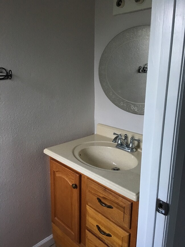 Photo - 2539 Stratford Dr