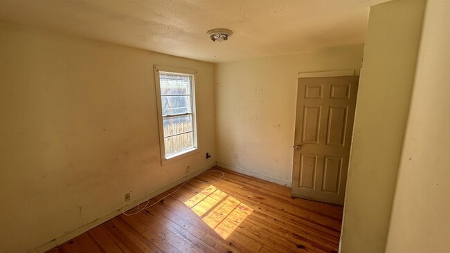 Photo - 4735 Clayton Dr