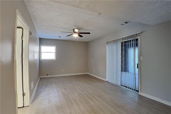 Photo - 3263 Holly Mill Run