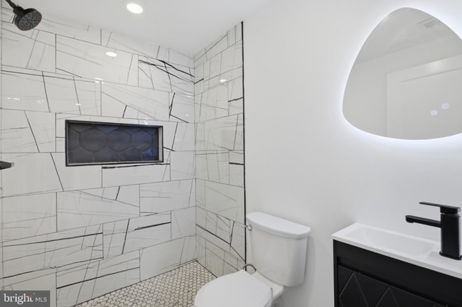 349 N 62nd St Unit 2
