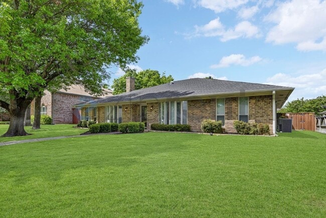 Photo - 2501 Bluffton Dr