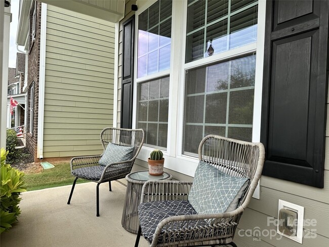 Photo - 8102 Kalson St