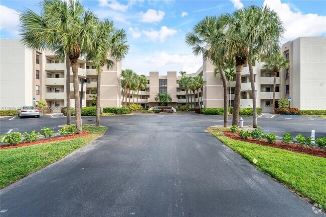 Building Photo - 5750 Camino Del Sol Unit 103 Rental