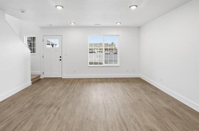 Photo - 1720 E Main St Unit 502
