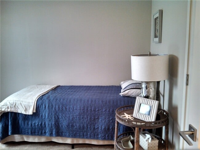 Photo - 2500 Main St