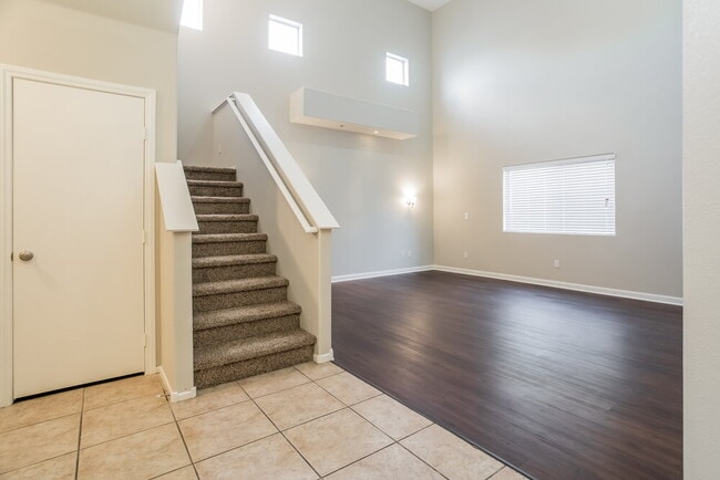 Photo - 4933 Royal Lake Ave