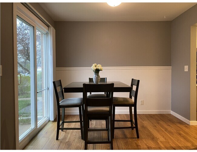 Photo - 3654 Kenbrooke Ct Unit 3654 Kenbrooke