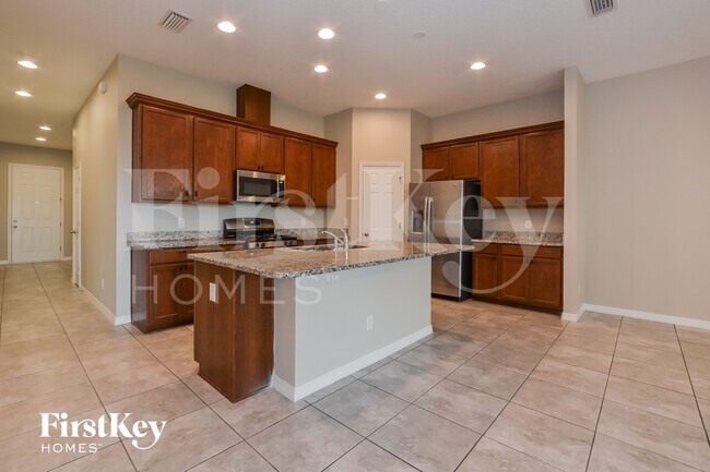 Photo - 824 Grand Hilltop Dr
