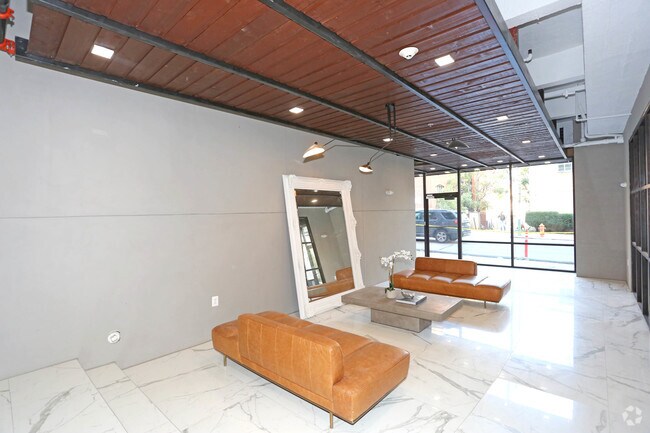 Lobby - 824 N Calvert St Rental