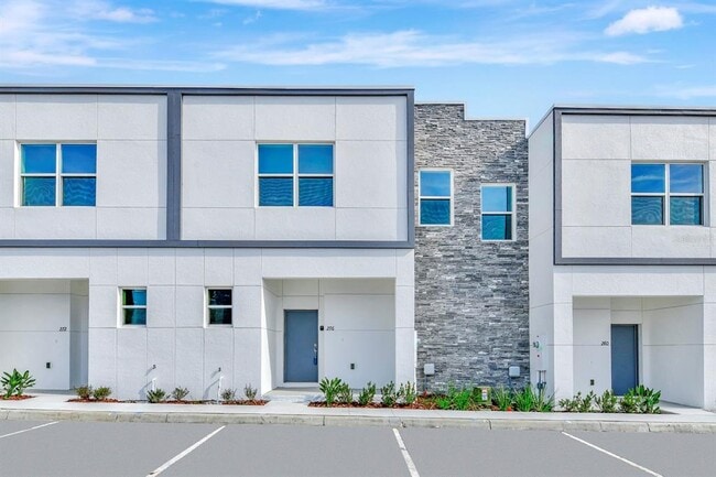 Photo - 372 Famagusta Dr