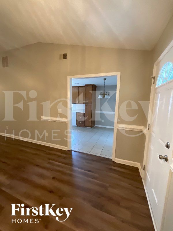 10306 Commons Crossing