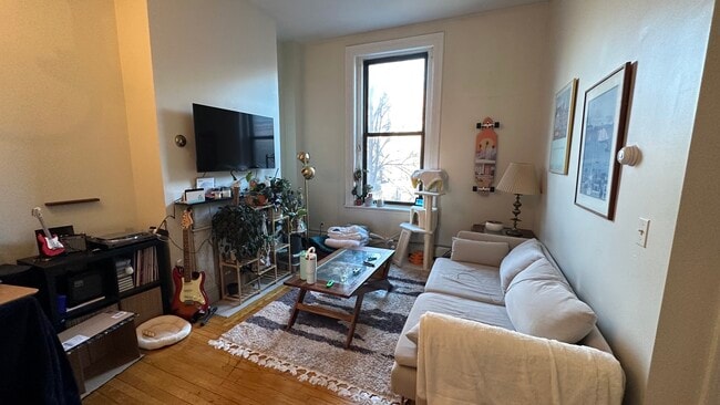 Photo - 427 Shawmut Ave Unidad 2