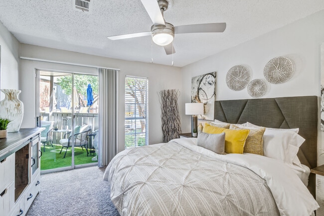 Photo - Crossroads at Arlington