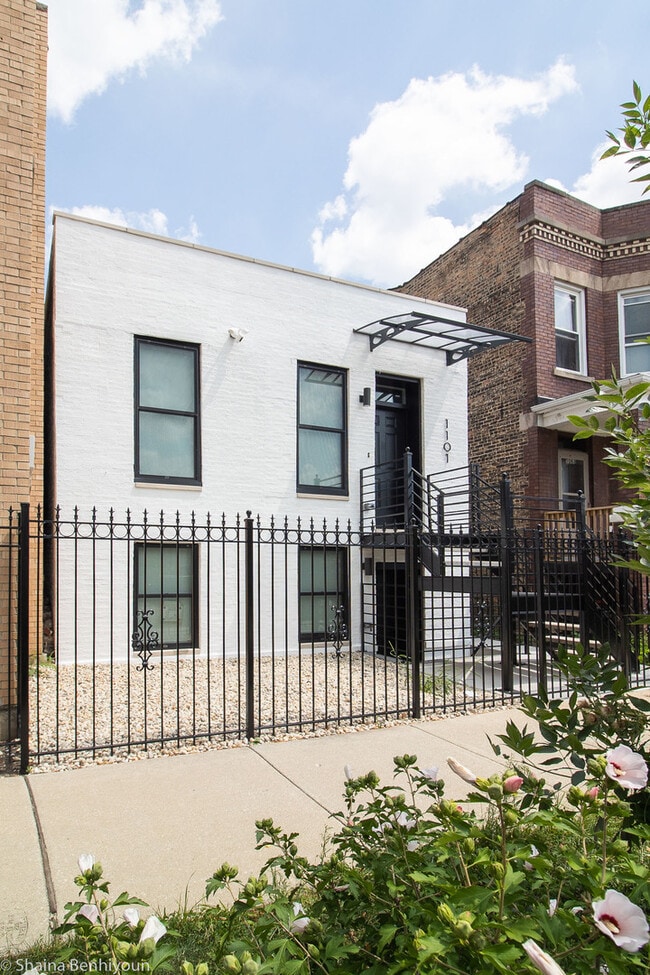 1101 N Christiana Ave