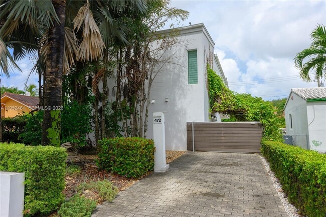 Photo - 472 Minola Dr