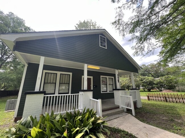Photo - Spacious 5-Bedroom Home in Prime Zachary Location