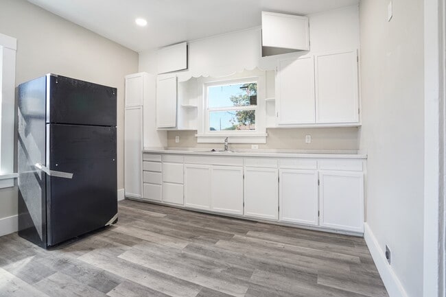 Photo - 1601 Miller Ave Unit 1601