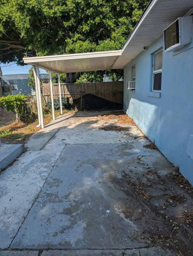 Photo - 10464 106th Ave N Unidad 5