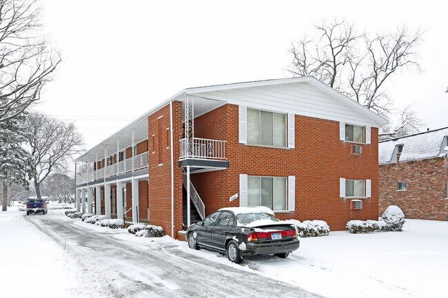Photo - Harris Place Apartments