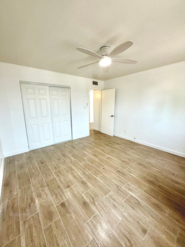 Photo - 1731 E Cheery Lynn Rd Unit 1731 Front