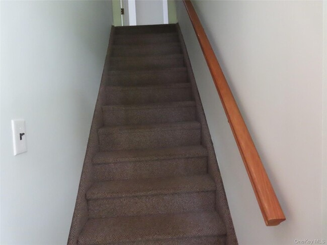 Photo - 120 Cerny Pl
