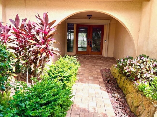 Photo - 2715 Montague Ct E