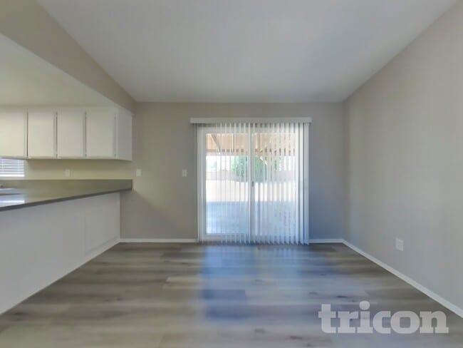 532 E Ave J 9