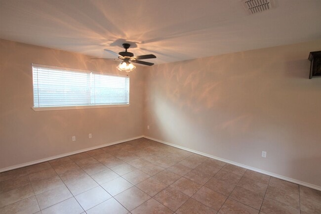 Photo - Coming Soon: 2 Bedroom Duplex for Rent in Lindale! Unit 16016 FM 16 W