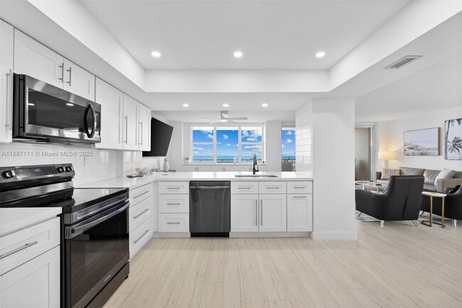 Building Photo - 3180 S Ocean Dr Unit 516