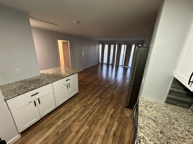 Photo - 888 N Logan St Unit 4f