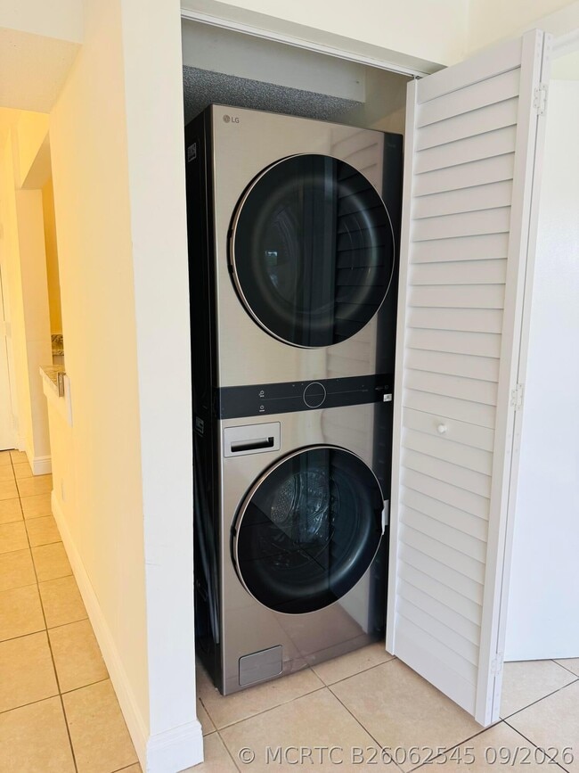 480 NW 20th St Unit 3020