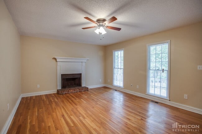 Photo - 69 Peach Crossing Dr