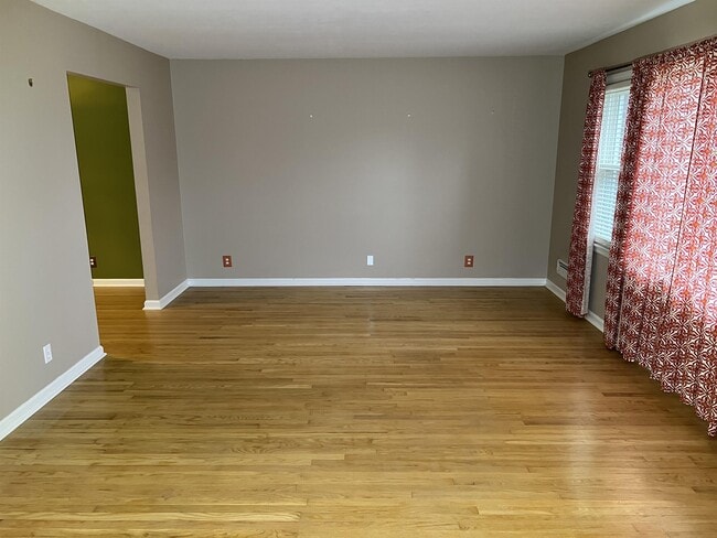 Photo - 9310 Habersham Dr